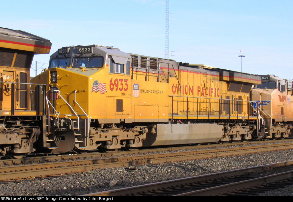 UP 6933 C44ACM